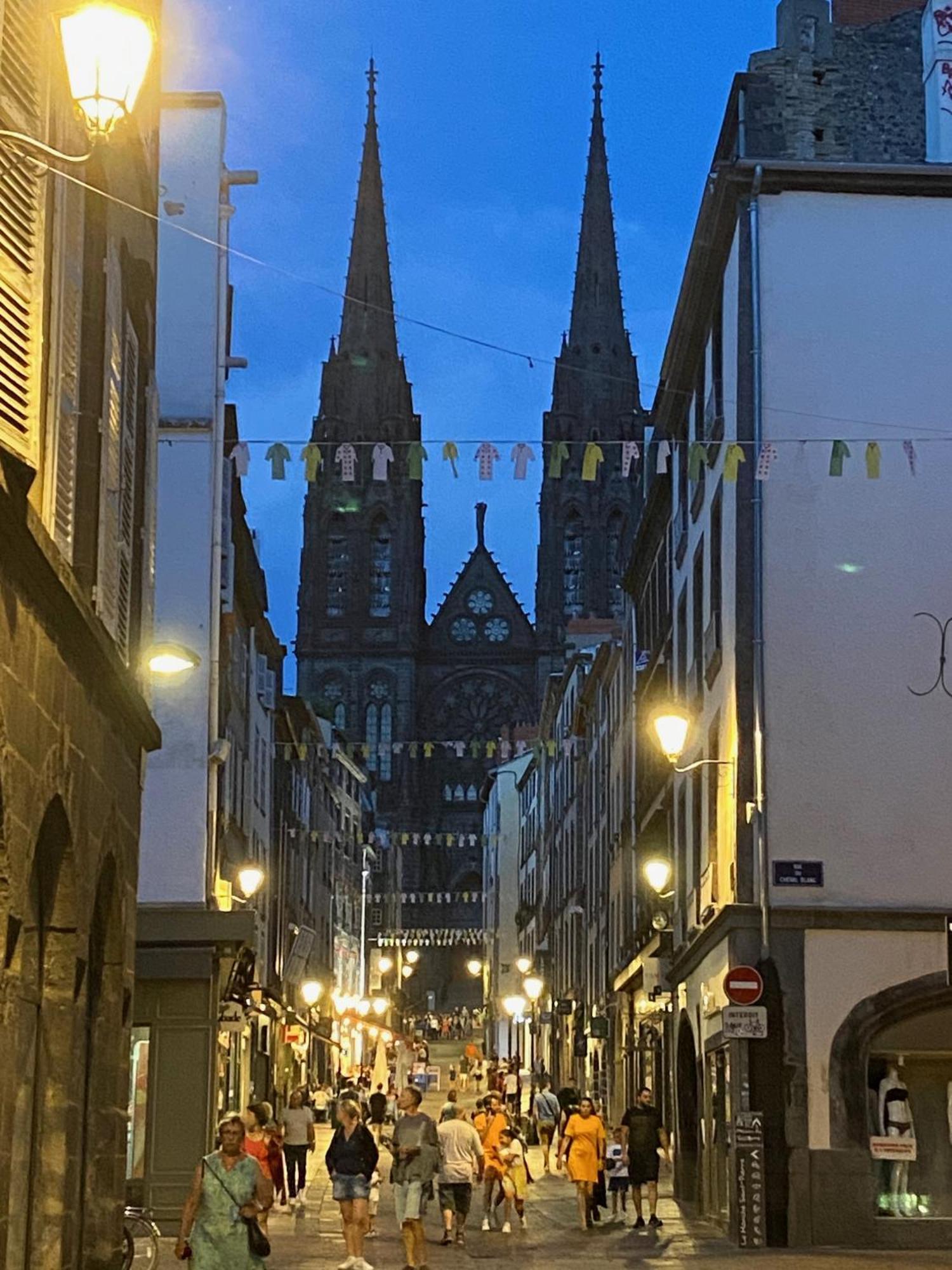 Parking Prive Gratuit, Balcon, 2 Chambres Clermont-Ferrand Exterior foto