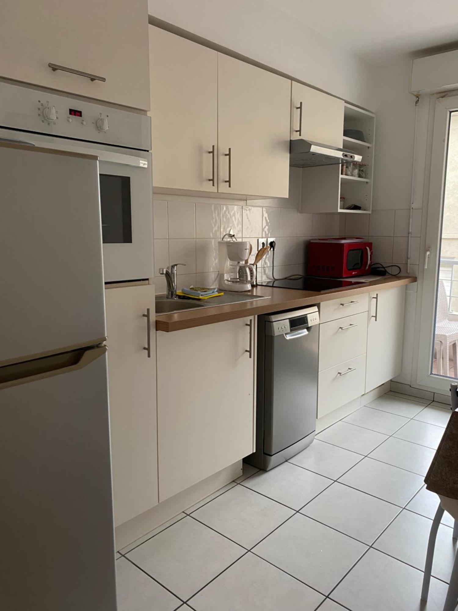Parking Prive Gratuit, Balcon, 2 Chambres Clermont-Ferrand Exterior foto